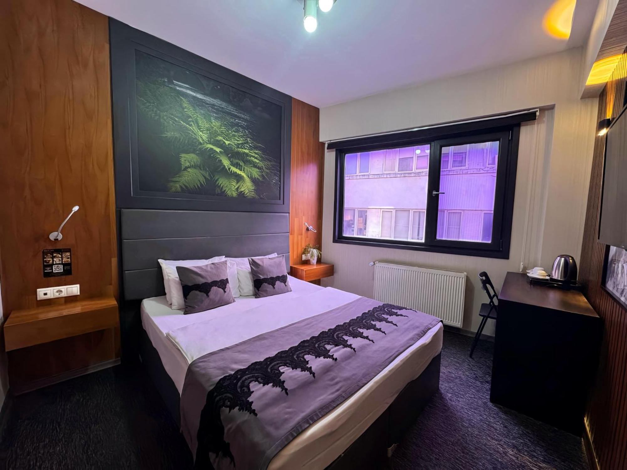 Black Art Otel Istanboel Buitenkant foto